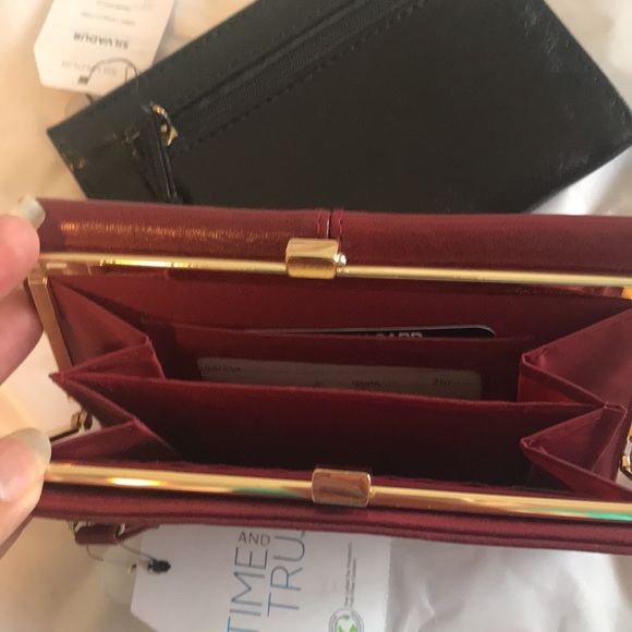 Two Frame Wallets 1 Red and 1 Black both NWT Time and Tru - Picture 5 of 7